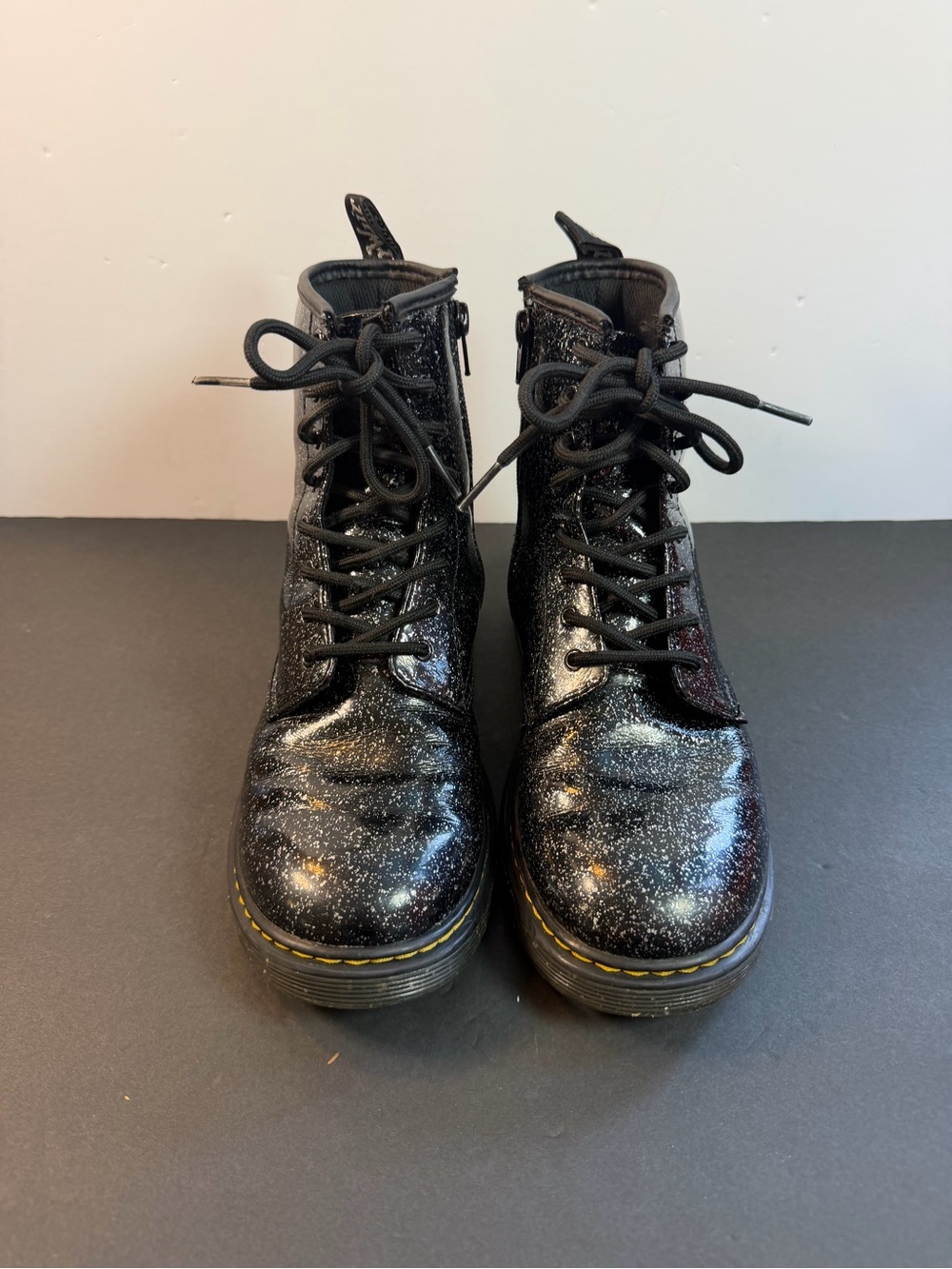 Dr Martens AirWair 1460 J Cosmic Glitter Black Youth Size 6 Lace Up And Zipper